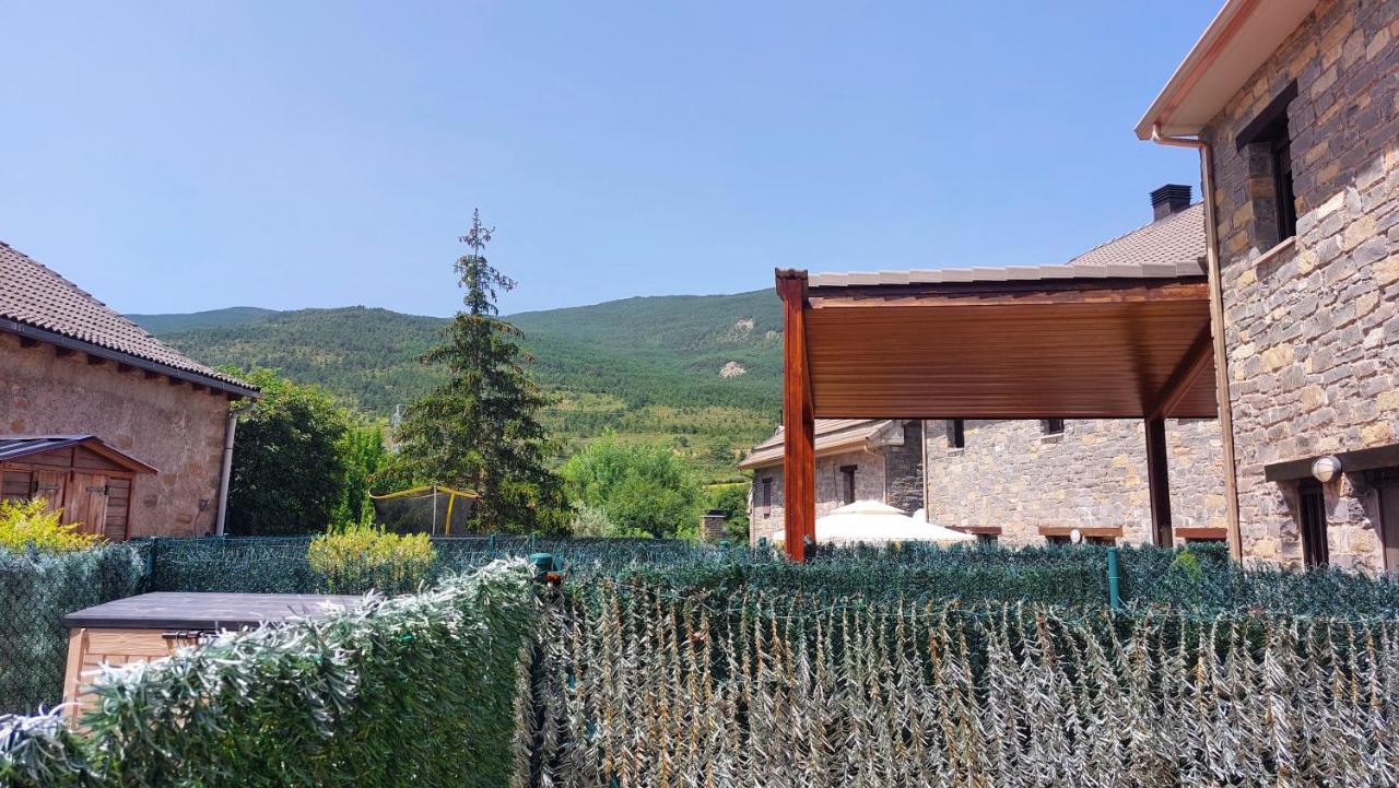 Apartamentos Castiello De Jaca 3000 Экстерьер фото