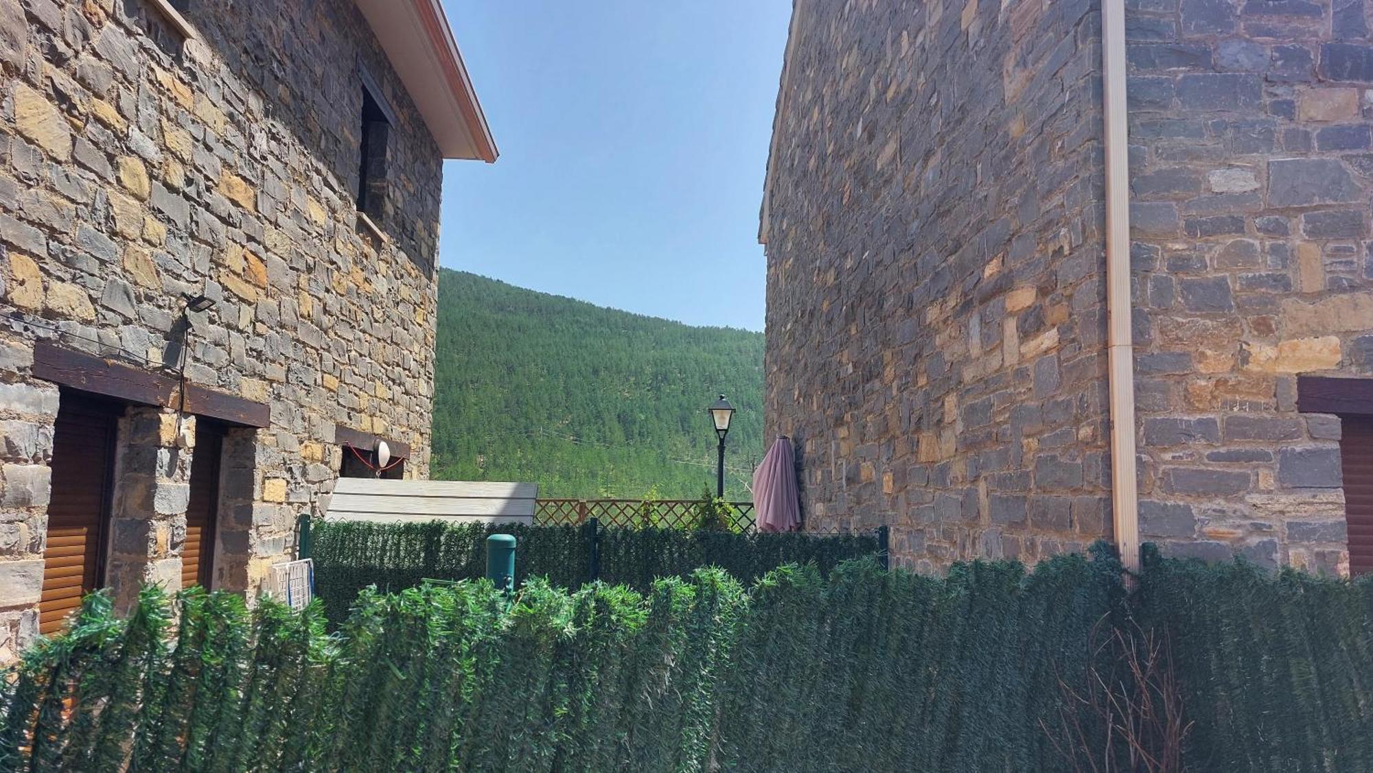 Apartamentos Castiello De Jaca 3000 Экстерьер фото